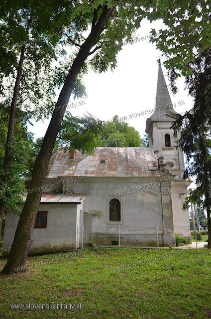 Budimr - v kostole je krypta rodu Ujhzy de Budamr