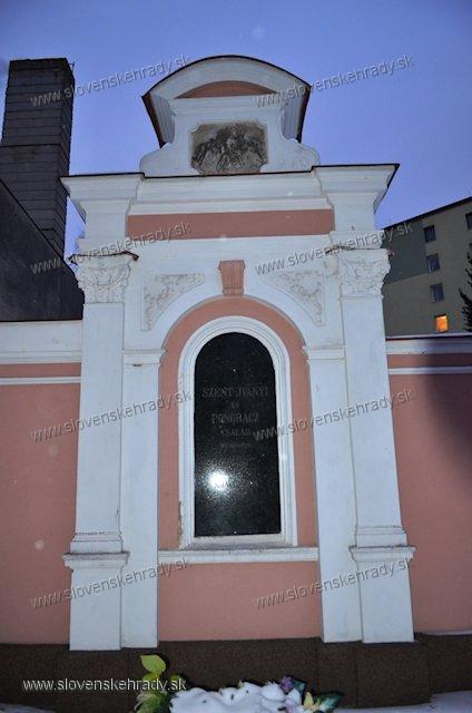 Kemarok - hrobka rodu Pongrcz de Szentmikls et vr a Szentivnyi De Liptszentivn