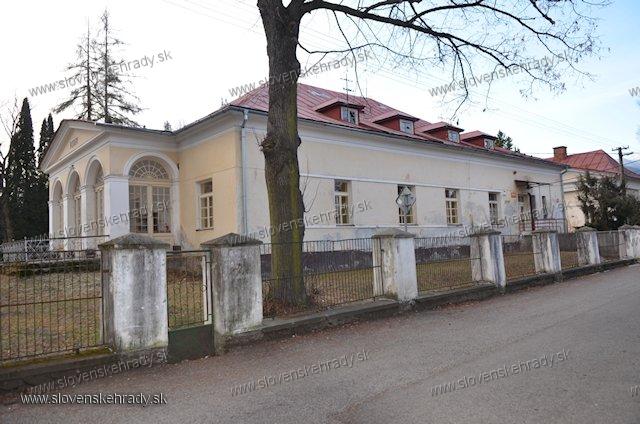 Liptovsk Jn - kria Jozefa XXIV. starieho Svtojnskeho s kpenou budovou