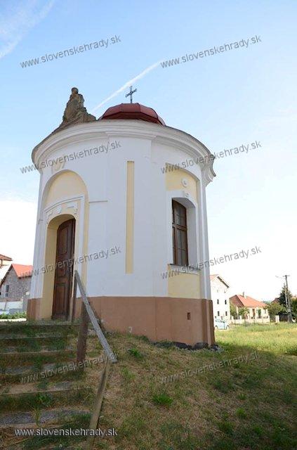 Nitrianska Streda - kaplnka a krypta rodu Zerdahely