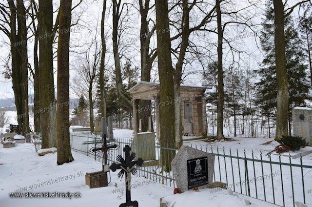 Toporec - hrobka rodu Görgey de Görgő et Toporcz