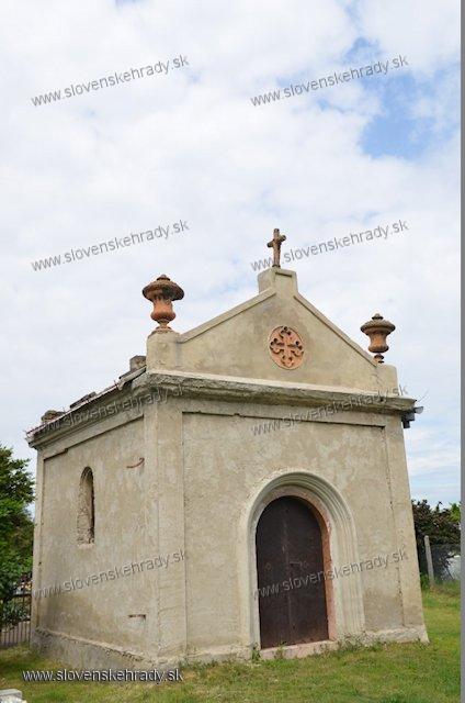Zemianska Ola - pohrebn kaplnka zemianskej rodiny Galambosovcov