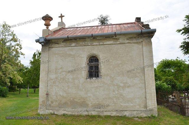 Zemianska Ola - pohrebn kaplnka zemianskej rodiny Galambosovcov